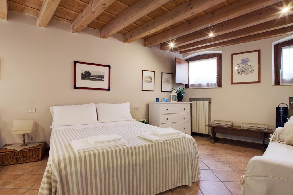 Acomodação com café da manhã  B&B Borgo Re Teodorico 2*